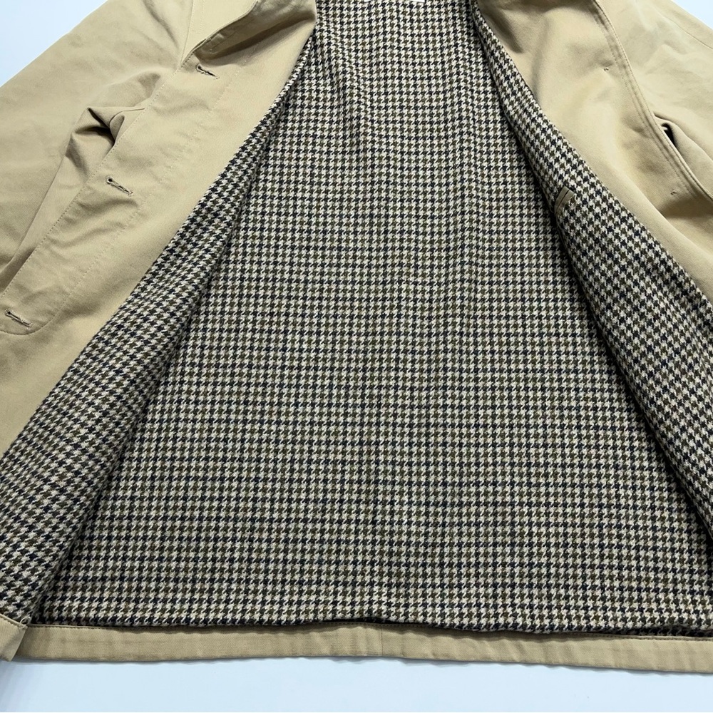 Orvis Khaki Utility Jacket with Houndstooth Lining - Picture 2 of 16